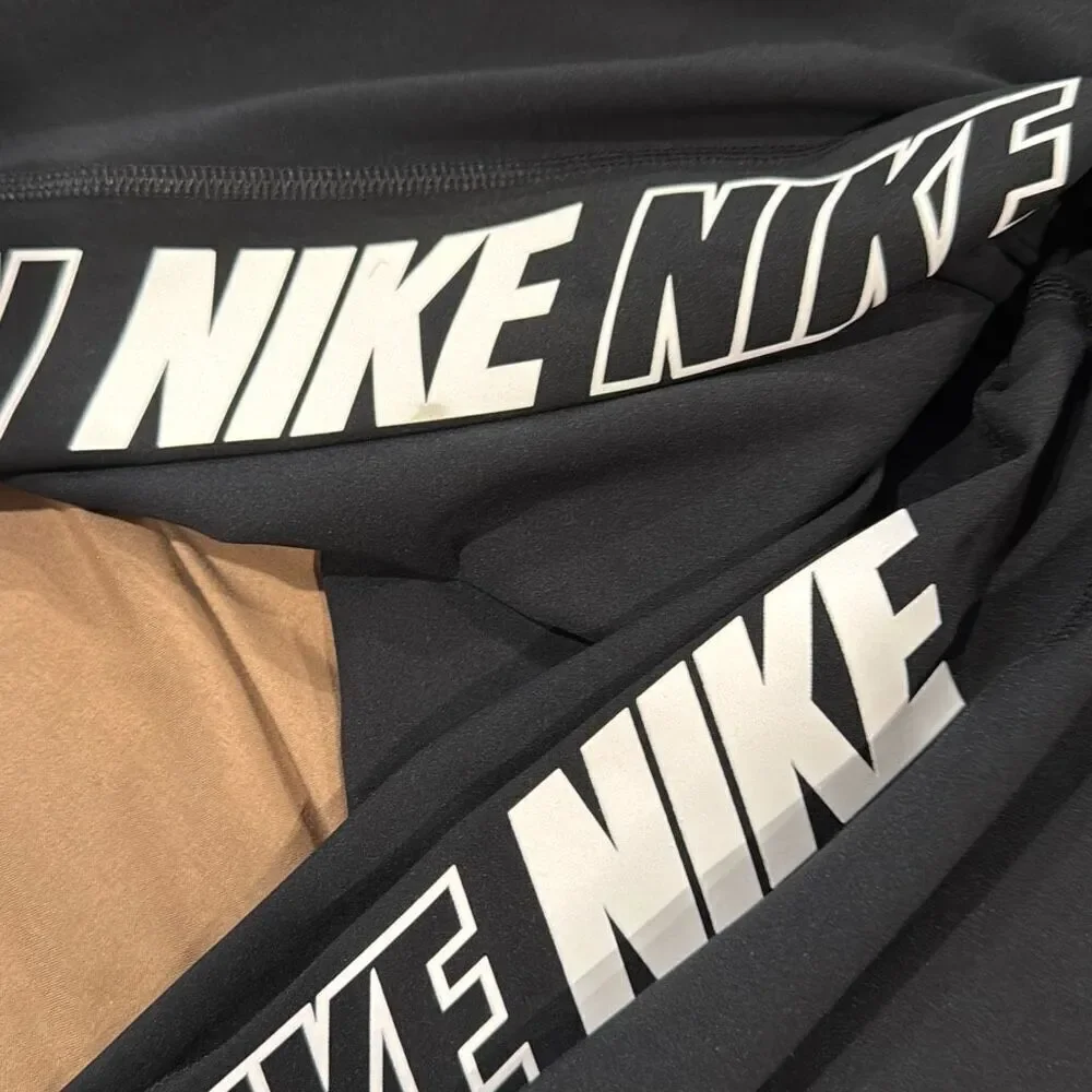 Nike Pro black